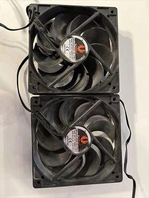 Par de ventiladores de refrigeración de caja de CC sin escobillas Bitfenix de 3 pines BFF-SCF-12025KK-RP Foto 1 de 3