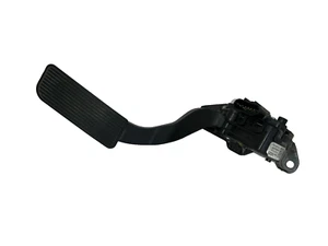 2015-2018 CHEVY SILVERADO 1500 Gas Pedal Throttle Accelerator OEM 84096825 - Picture 1 of 8