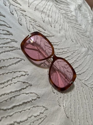 Auténticas gafas de sol Gucci GG0511SA de gran tamaño marco dorado marrón lentes rosas para mujer Foto 1 de 4