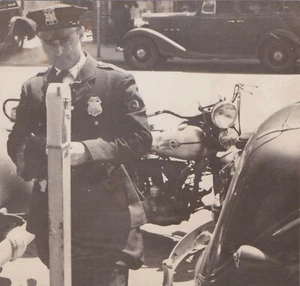 1940 Pressefoto Harley Davidson auf Albany Motorrad Polizist - Bild 1 von 2