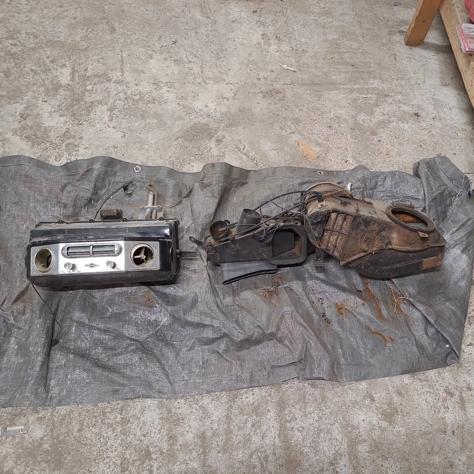 1964 雪佛兰雪佛兰 II Nova Under Dash 空调单元 — 第 1/4 张图片