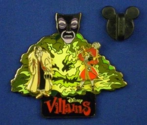 Cruella Captain Hook Villains Build A Pin Mirror Mask Green Flames Pin # 14147 - Picture 1 of 4
