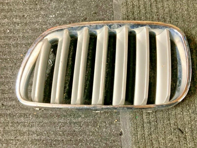 Parrilla de radiador parachoques delantero izquierdo BMW X3 E83 2007-2010 OEM 07 08 09 10 Foto 1 de 2