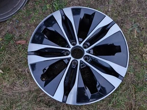 Llanta de aluminio Mercedes Clase C W206 18 pulgadas original - Imagen 1 de 8