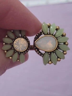 Кольцо Stella & Dot с циннией мятно-зеленое искусственный перламутр камень регулируемая лента - Изображение 1 из 4