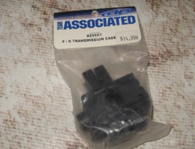 TEAM ASSOCIATED RC AE F R TRANS CASE 25552 - Image 1 of 2