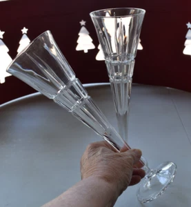 2 ~ Fluted Champagne BOC264 Bohemia Crystal-Crystalex VTG 1980 Blown Glass MCM - Picture 1 of 6