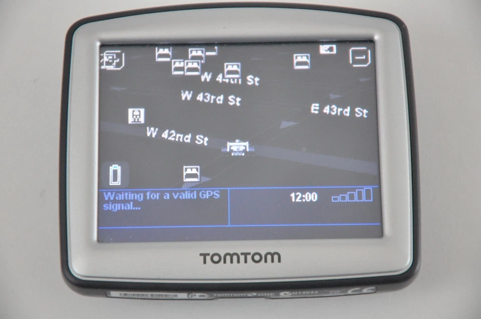 TomTom ONE GPS Sat Navigator N14644 Canada 310 (UNIT ONLY) - Image 1 of 1