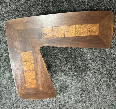 Современный журнальный столик середины века «Бумеранг» от Lane Furniture Company. - Изображение 1 из 4
