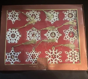 Lenox The Twelve Gifts of Christmas Ornament Set 12 Ornamente Box hat Probleme - Bild 1 von 14