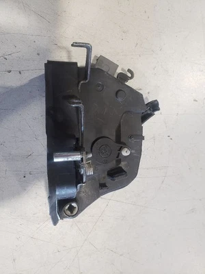 Левый привод передней двери - 2004 BMW 330CI E46 купе - OEM 7011247 - Изображение 1 из 4