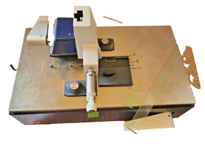LKB Bromma 2178 Knifemaker II - For Glass Knifes. Works - Picture 1 of 10
