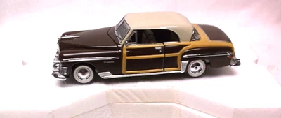 Franklin Mint 1950 Chrysler Town & Country 1:43 Scale Diecast - Image 1 of 4