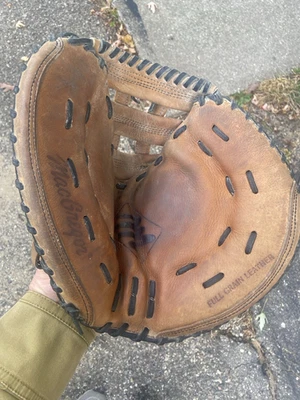 MacGREGOR MCCM300X FULL GRAIN LEATHER 35" FASTPITCH CATCHERS MITT RH - Image 1 of 4