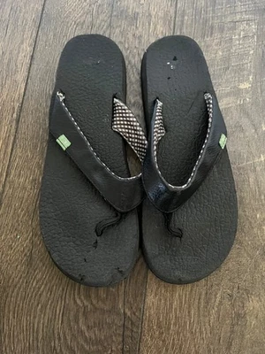Sandalias Sanuk Chanclas Estera de Yoga Cuero Negro Tanga Playa Piscina SWS2908C Talla 8 Foto 1 de 4