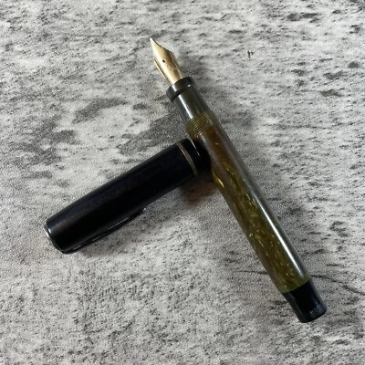 PARKER LUCKY CURVE JADE GREEN, FIRM, 14K MEDIUM NIB, USA (NOT TESTED) - Image 1 of 4