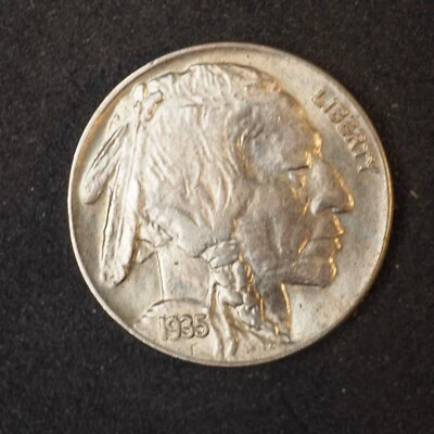 1935  *P*  BUFFALO NICKEL  **NICE COIN!**  FREE SHIPPING! M6501 - Image 1 of 2
