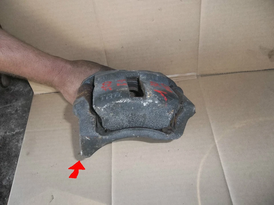 RENAULT CLIO 2003-2005 CAMPUS 2006-2009 OFFSIDE DRIVERS SIDE FRONT BRAKE CALIPER - Image 1 of 1