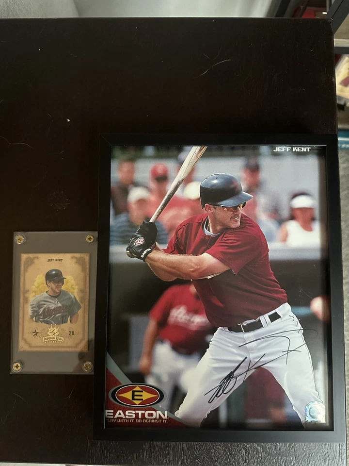 Houston Astros Jeff Kent Autographed Color 8x10 Photograph - Image 1 of 1