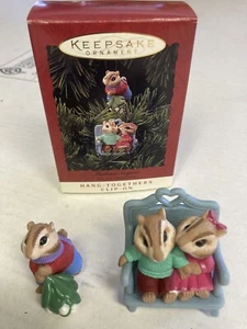 Hallmark  Mistletoe Surprise 3 Chipmunks Ornament Keepsake  Original Box - Picture 1 of 3