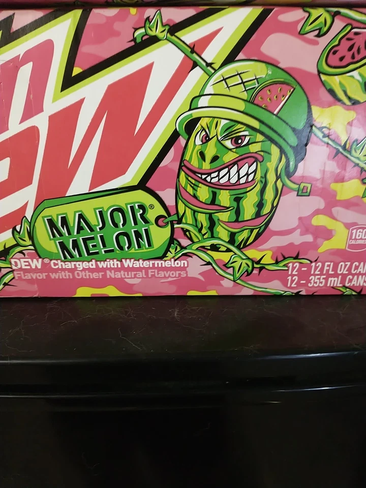 Melón Mountain Dew Major. 2 latas descatalogadas.  Foto 1 de 1