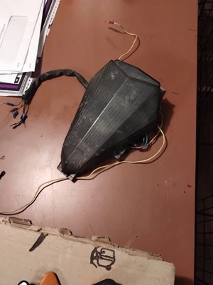 Luz trasera integrada para motocicleta Yamaha Yzf R6 2006-2009 Foto 1 de 3