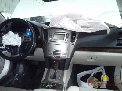 Внутреннее зеркало заднего вида 2014 Subaru Legacy - Изображение 1 из 4