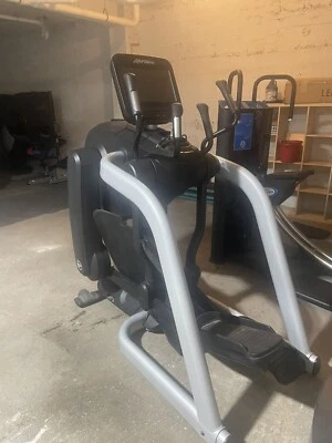 Máquina elíptica Life Fitness 95fs StrideRider color negro con acabado plateado Foto 1 de 4