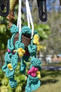 Hanging Crochet Plant - Picture 1 of 6
