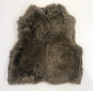 Girls Brown Faux Fur Vest With High Collar Sz L (10) By Gap NWOT - Picture 1 of 8