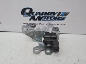 BMW Rear Window Lock Fits 5 Series G31 7447095 - Picture 1 of 8