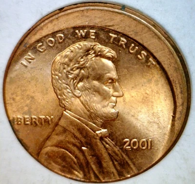 2001 ERROR OFF CENTER Lincoln Cent Unc. / BU RED O/C Coin  1c START AUCTION - Image 1 of 2