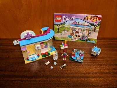 LEGO FRIENDS: Clínica Veterinaria (41085) Completo menos caja y repuestos. Foto 1 de 4