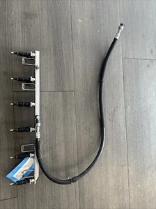 2007-2013 BMW 1 3 5 X3 X5 Z4 28i 3.0L N52N Engine Fuel Rail W/Injectors OEM Nice - Picture 1 of 6
