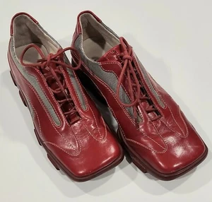 Sport Donald J Pliner Womens shoes Made In The Mountain Of Italy Sz 6 Red - Picture 1 of 8