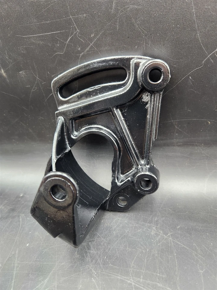 68 69 70 71 72 73 74 75 76 Cadillac 472 500 Motor Dirección Asistida Bomba Soporte Foto 1 de 1