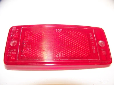 1972 - 78 Datsun P/U 1981 - 85 Nissan Máxima Wagon marcador rojo SAE A69 IKI7007 Foto 1 de 3