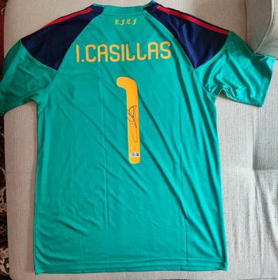 Iker Casillas Signed Authentic 2010 Spain World Cup Jersey with COA Beckett - Bild 1 von 4