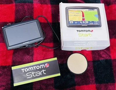 Unidad GPS automotriz TomTom Start 55M/actualizaciones de mapas de por vida mapas de Estados Unidos y Canadá 5’ Foto 1 de 4