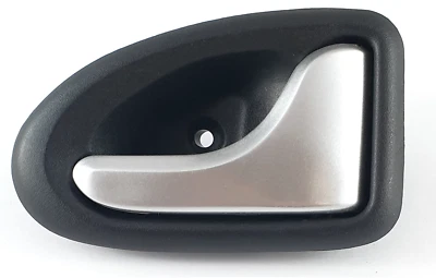 MANIJA PUERTA INTERIOR DERECHA RENAULT TRAFIC II CLIO II SCENIC I PLATEADA Foto 1 de 4