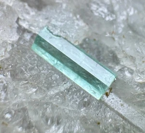 38 gramos bien terminados cristales transparentes quitral esmeralda en cuarzo @PAK - Imagen 1 de 16