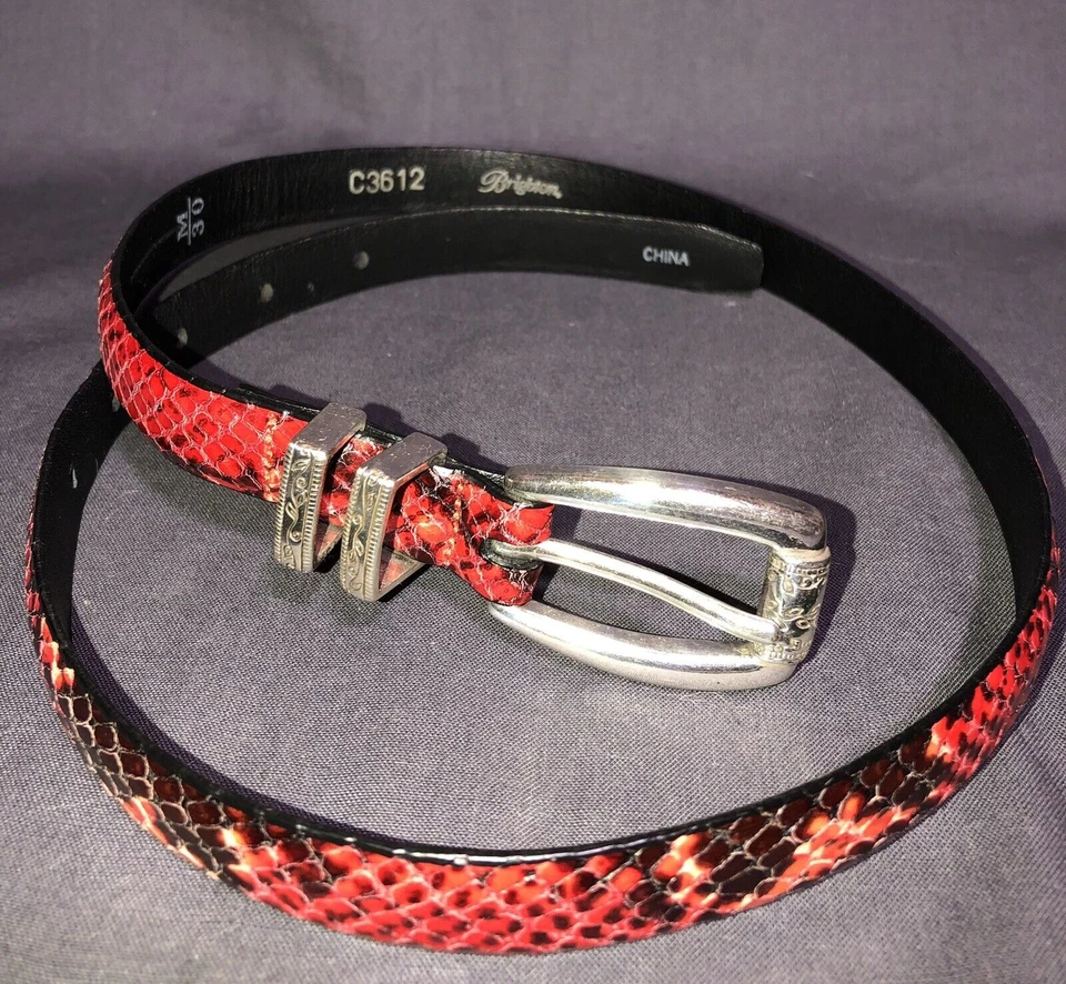 Cinturón para mujer Brighton rojo pitón estampado serpiente imitación cuero talla M/30 Foto 1 de 4