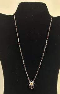 Collar Estilo Vintage con Cristales de Color Granate y Colgante Flor Esmaltada - Imagen 1 de 2