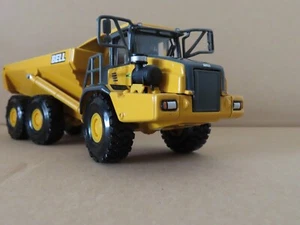 Bell B40 ADT Articulated Dump Truck 1 50 Scale Diecast by ERTL - Picture 1 of 19