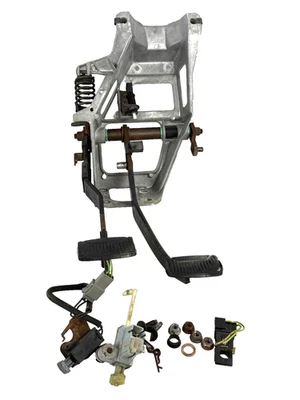 FORD F150 F250 F350 1980-1986 MONTAJE PEDAL EMBRAGUE HIDRÁULICO E4TA-2L252-CB Foto 1 de 4