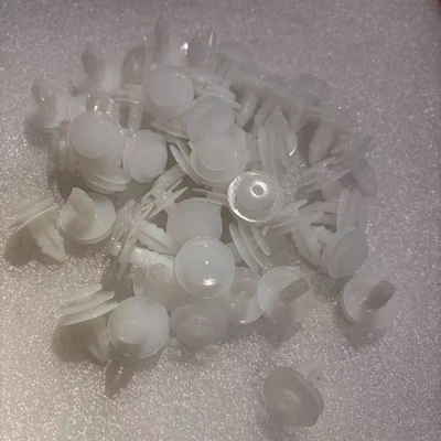 Clips de panel de moldura de puerta de 50 piezas para camioneta Ford F100 F150 F250 F350 Bronco 1973-1986 Foto 1 de 4