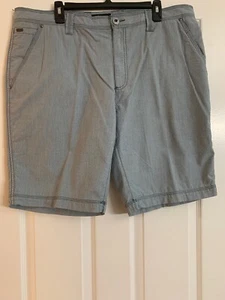 INC International Concepts 38 Taillenshorts für Herren grau gebraucht, in einwandfreiem Zustand - Bild 1 von 7