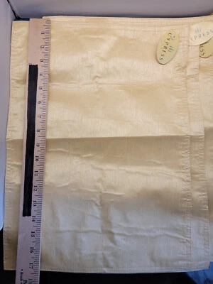 Juego de 4 manteles individuales de oro satinado 18 pulgadas x 13 pulgadas 44010B 325 Foto 1 de 3