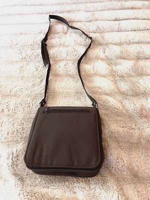 Bolso Bandolera o Hombro Nailon Marrón Spiegel 8" x 8" Nuevo sin etiqueta Foto 1 de 4