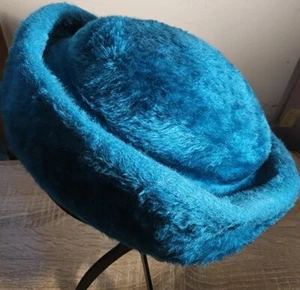 Vintage La Vienne Made In Austria Teal Faux Fur Upturned Brim Millinery Hat - Picture 1 of 7